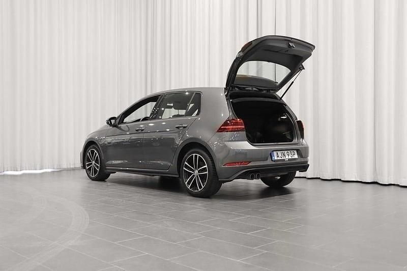 Begagnad VW Golf VII GTE 150 HK (110 kW) 2020 Indium grey metallic