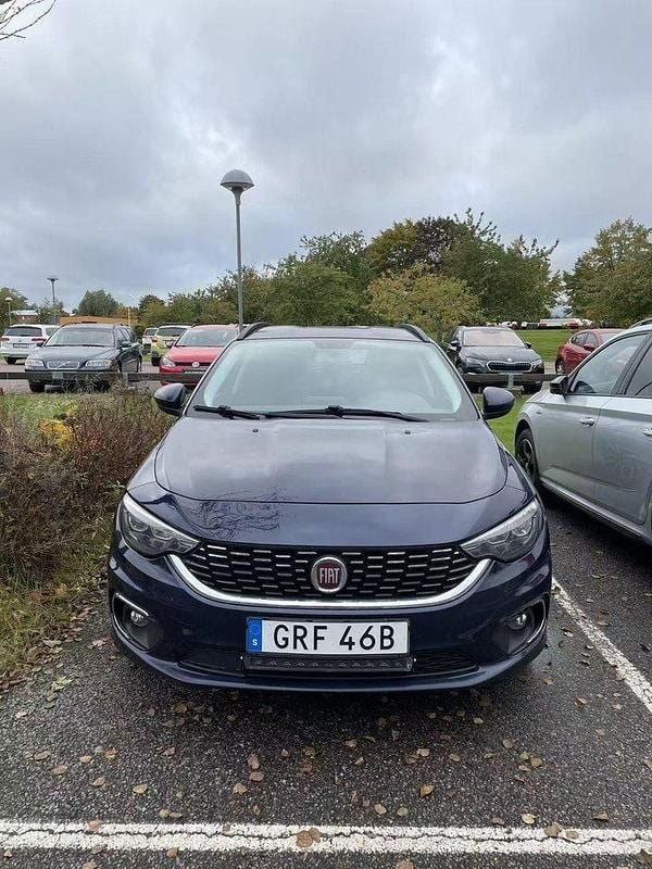 Blå Begagnad 2020 Fiat Tipo Kombi | 120 000 kr (Superpris) - Bild 1/4