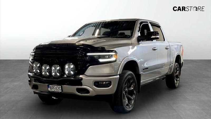 Silver Begagnad 2022 Dodge Ram Limited Pickup | 759 900 kr (Marknadspris) - Bild 1/4