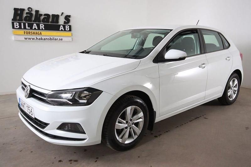 Vit Begagnad 2018 VW Polo Halvkombi | 134 500 kr (Marknadspris) - Bild 1/4
