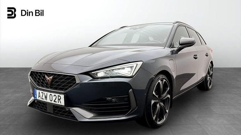 Magnetic tech metallic Begagnad 2024 Cupra Leon VZ1 Kombi | 284 900 kr (Bra pris) - Bild 1/4
