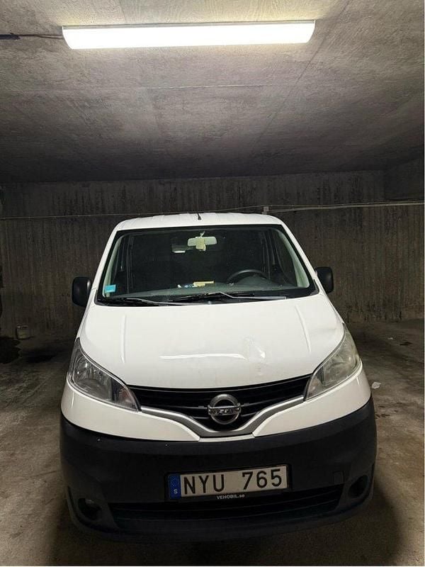 Vit Begagnad 2013 Nissan NV200 Van | 41 000 kr (Bra pris) - Bild 1/4