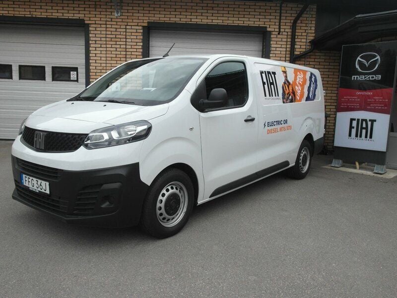 Vit Begagnad 2023 Fiat Scudo Minibuss | 387 375 kr - Bild 1/4