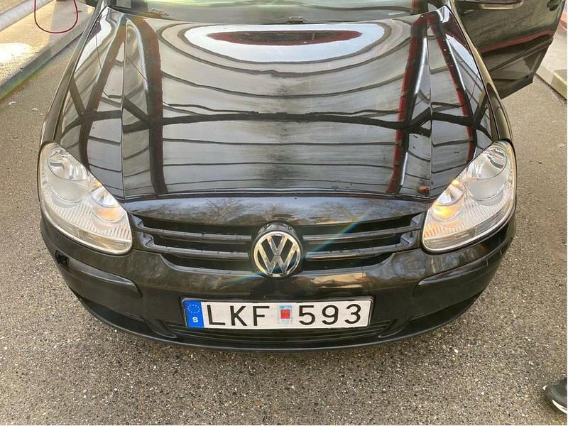 Svart Begagnad 2008 VW Golf VI Trendline Halvkombi | 17 000 kr (Bra pris) - Bild 1/4