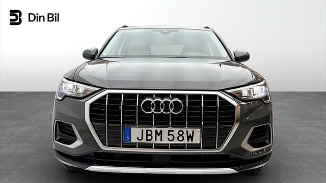 Begagnad Audi Q3 Advanced Plus 150 HK (110 kW) 2025 Nanogrå metallic SUV