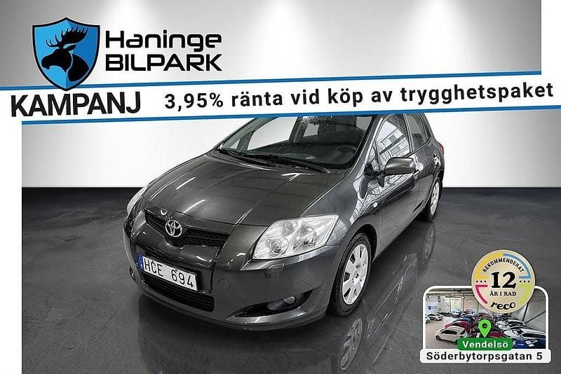 Grå Begagnad 2008 Toyota Auris Halvkombi | 59 995 kr (Marknadspris) - Bild 1/2