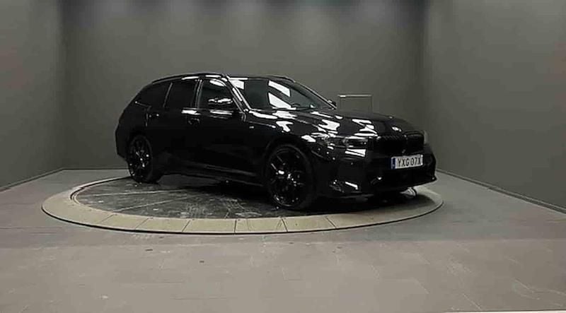 Svart Begagnad 2025 BMW 330e Kombi | 589 000 kr - Bild 1/1