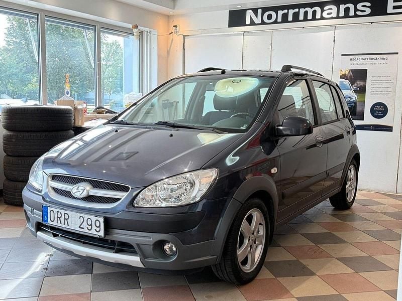 Ljusgrå Begagnad 2007 Hyundai Getz Halvkombi | 36 000 kr (Lite dyr) - Bild 1/4
