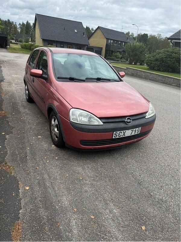 Röd Begagnad 2001 Opel Corsa Halvkombi | 7 999 kr (Bra pris) - Bild 1/4