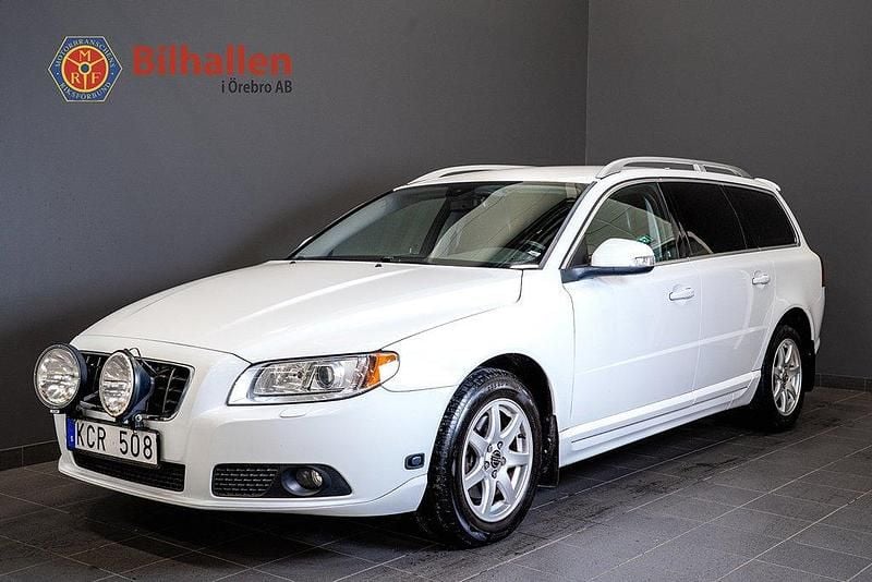 Vit Begagnad 2009 Volvo V70 Summum Kombi | 59 900 kr (Bra pris) - Bild 1/4