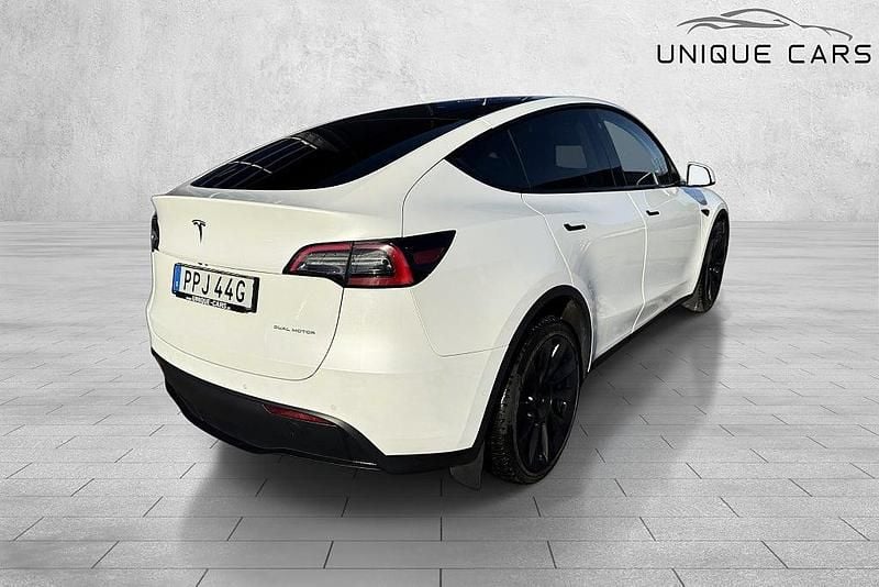 Begagnad Tesla Model Y Long Range AWD 378 kW (514 HK) 2022 Vit SUV