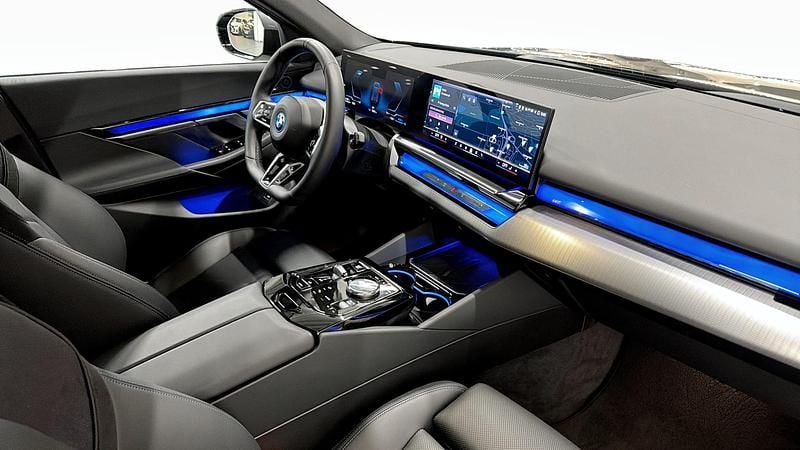 Begagnad BMW 530e M Sport 2025 Grå Kombi