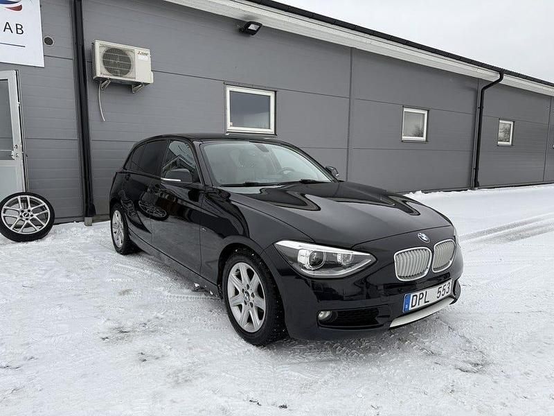 Begagnad BMW 116 Comfort Edition 116 HK (85 kW) 2012 Svart Halvkombi
