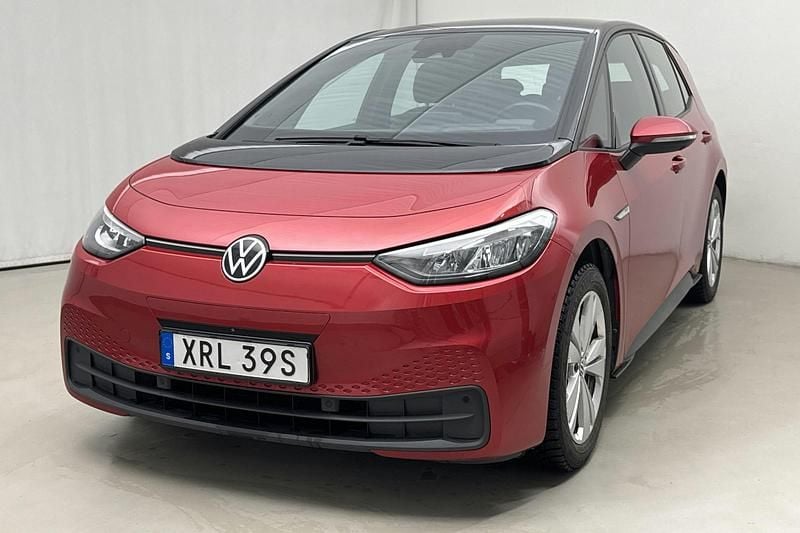 Mörkröd Begagnad 2022 VW ID.3 Comfortline Halvkombi | 193 000 kr (Superpris) - Bild 1/4