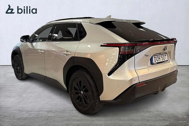 Begagnad Toyota bZ4X Executive 252 kW (343 HK) 2023 Silver SUV