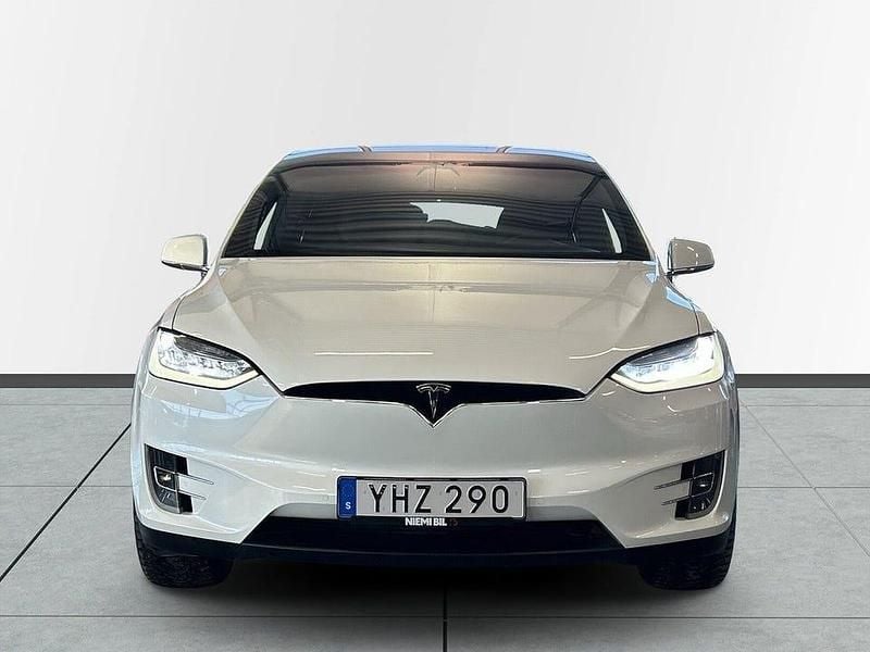 Begagnad Tesla Model X 386 kW (525 HK) 2017 Vit SUV