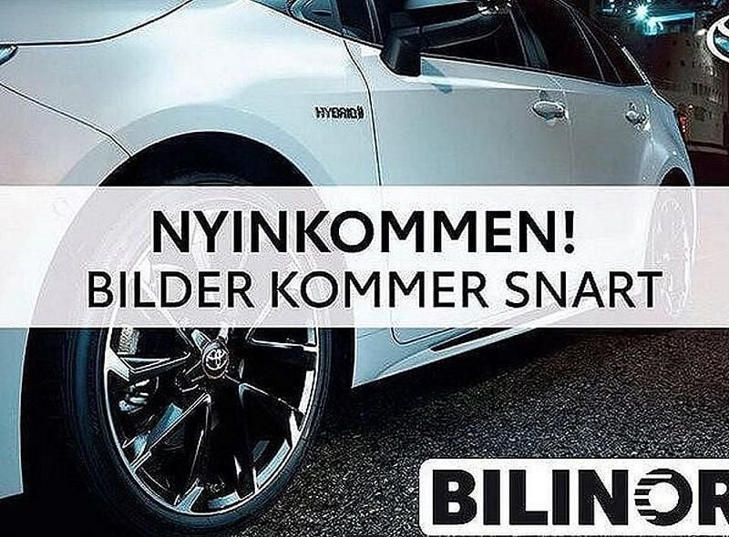 Begagnad Toyota Auris Touring Sports 91 HK (66 kW) 2013 Silver Kombi