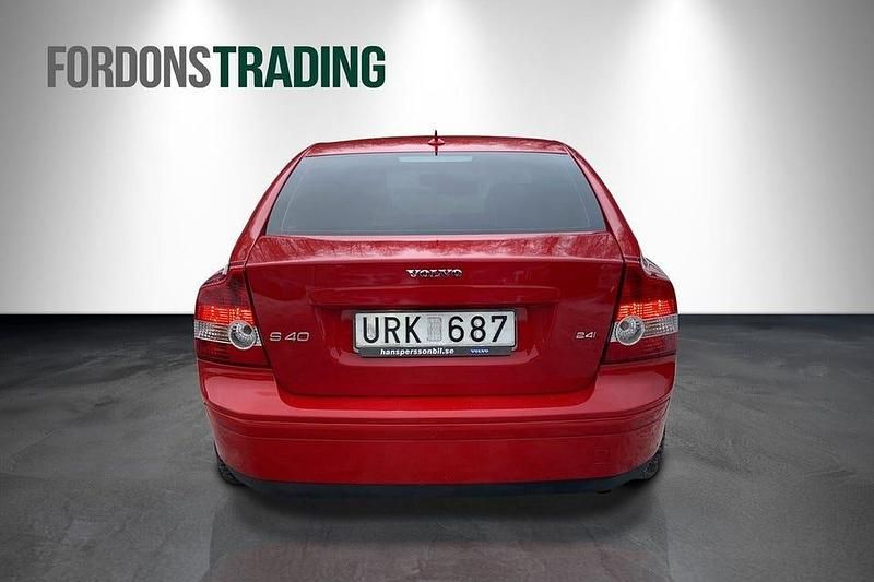 Begagnad Volvo S40 170 HK (125 kW) 2003 Röd Sedan