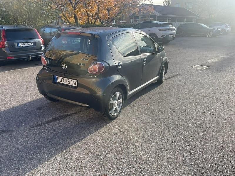 Begagnad 2009 Toyota Aygo Halvkombi | 49 000 kr (Bra pris) - Bild 1/4
