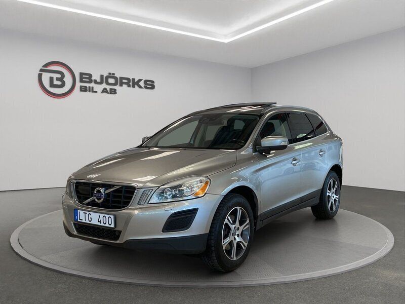 Ljusbrun Begagnad 2011 Volvo XC60 Summum SUV | 108 500 kr (Marknadspris) - Bild 1/4