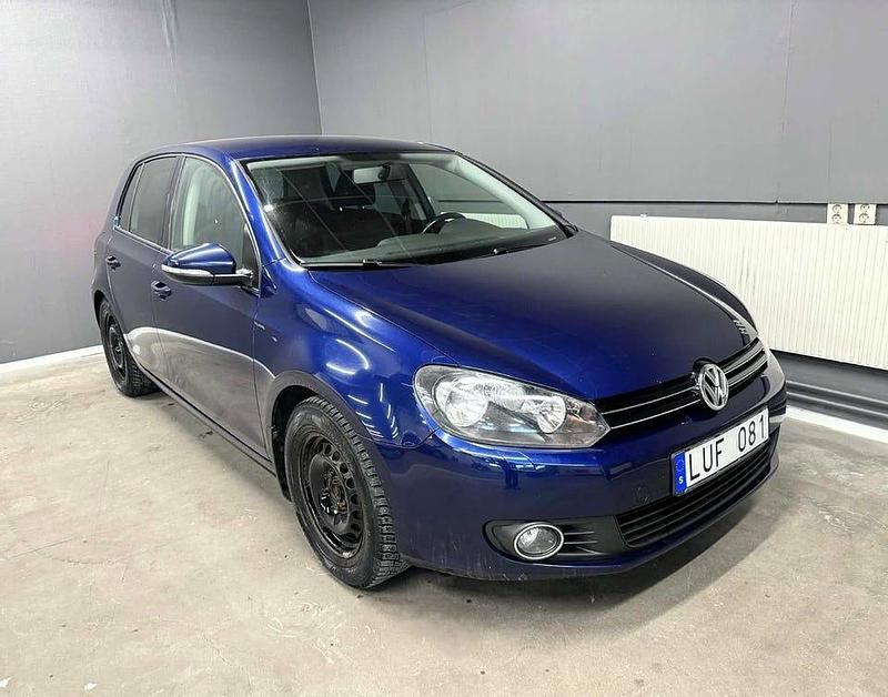 Blå Begagnad 2012 VW Golf VII Halvkombi | 54 900 kr (Superpris) - Bild 1/4