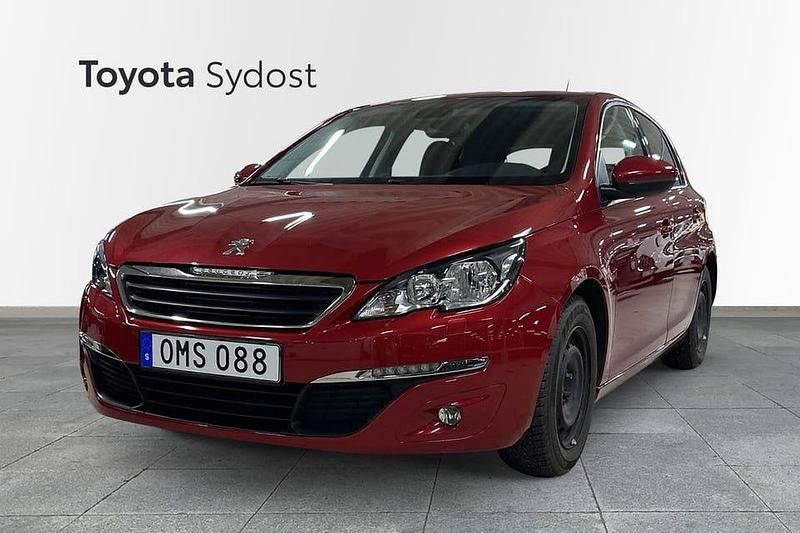 Röd Begagnad 2015 Peugeot 308 Halvkombi | 115 000 kr (Marknadspris) - Bild 1/4