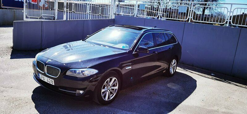 Svart Begagnad 2011 BMW 520 Kombi | 87 000 kr (Marknadspris) - Bild 1/4