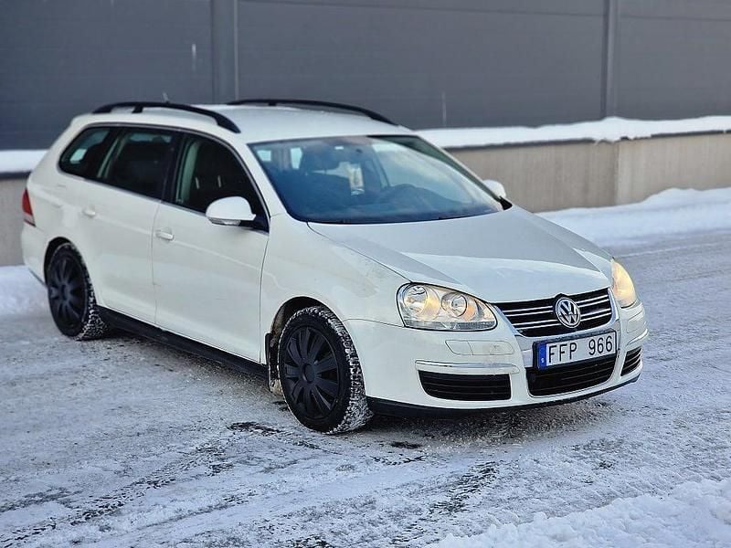 Vit Begagnad 2008 VW Golf V Kombi | 38 000 kr (Marknadspris) - Bild 1/4