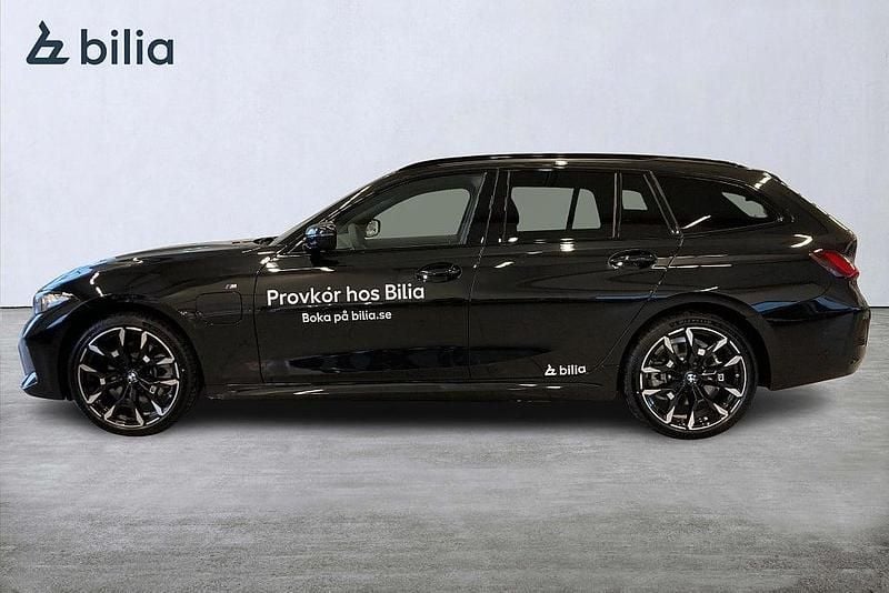 Begagnad BMW 330e 2026 Svart Kombi