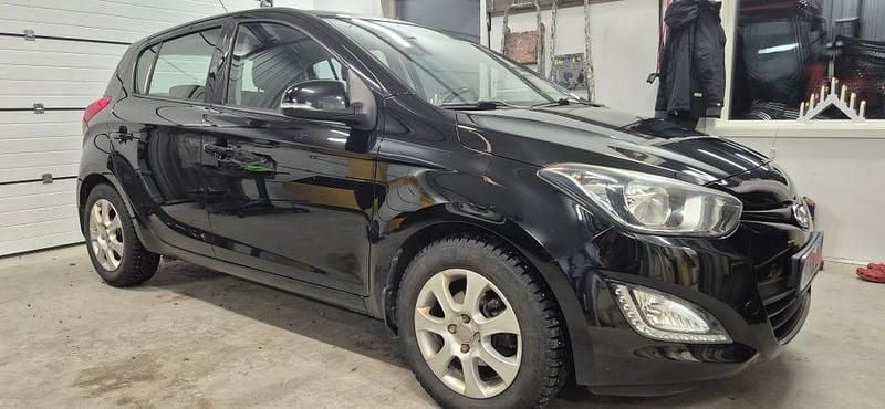 Begagnad 2013 Hyundai i20 Halvkombi | 37 000 kr (Marknadspris) - Bild 1/4
