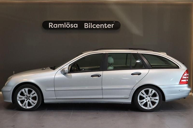 Silver Begagnad 2006 Mercedes C180 Classic Kombi | 24 900 kr (Bra pris) - Bild 1/4