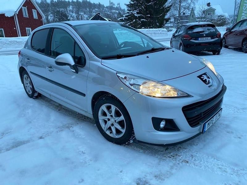 Begagnad Peugeot 207 92 HK (67 kW) 2010 Grå