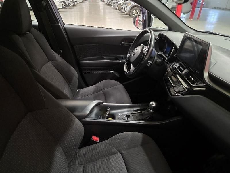 Begagnad Toyota C-HR Active 98 HK (72 kW) 2019 Mörkgrå SUV