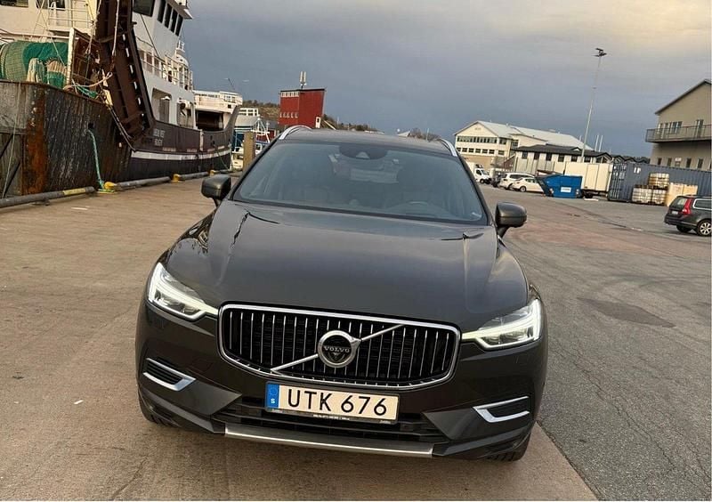 Grå Begagnad 2018 Volvo XC60 Inscription SUV | 269 900 kr (Superpris) - Bild 1/4