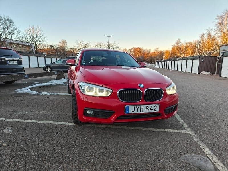 Begagnad 2016 BMW 116 Halvkombi | 105 000 kr (Bra pris) - Bild 1/4