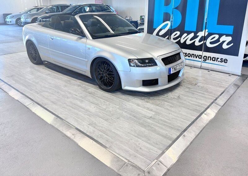 Silver Begagnad 2002 Audi A4 Cabriolet Cab | 68 000 kr (Marknadspris) - Bild 1/4