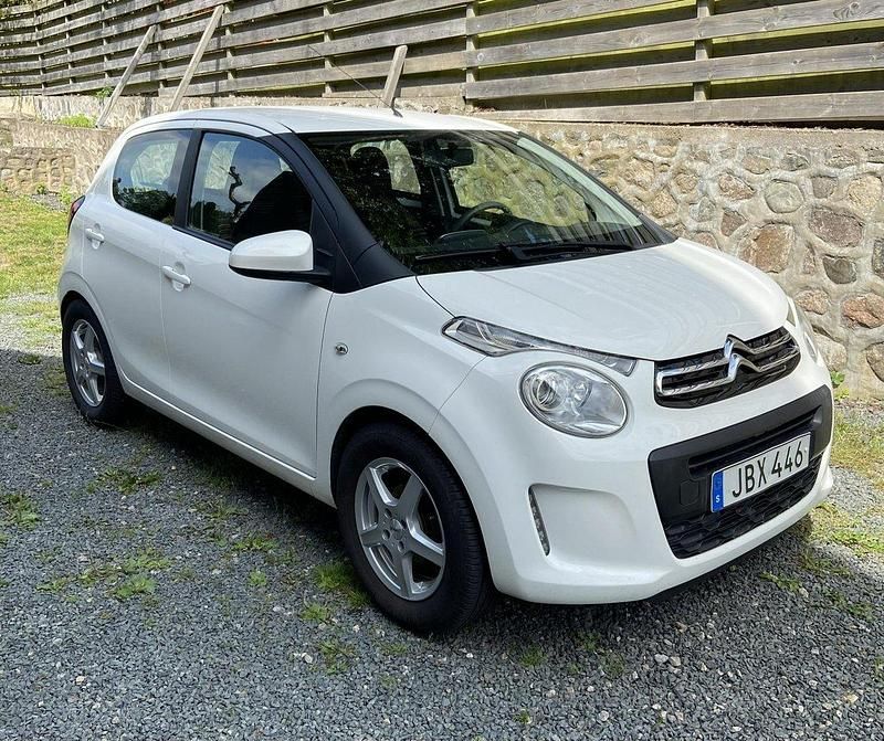 Vit Begagnad 2016 Citroën C1 Halvkombi | 69 000 kr (Lite dyr) - Bild 1/4