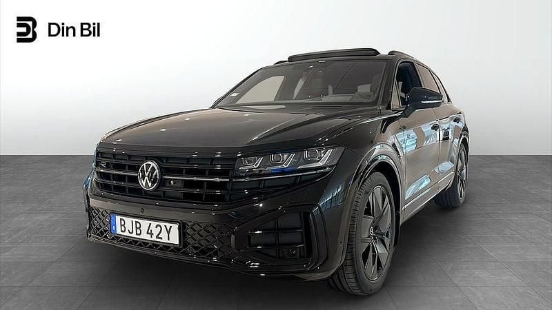 Svart Ny 2025 VW Touareg R-line SUV | 899 900 kr (Superpris) - Bild 1/4