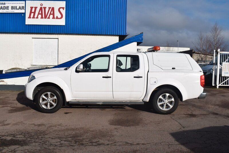 Vit Begagnad 2015 Nissan Navara Pickup | 145 000 kr (Marknadspris) - Bild 1/4