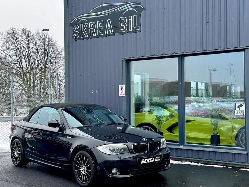 Begagnad BMW 120 177 HK (130 kW) 2012 Svart Halvkombi