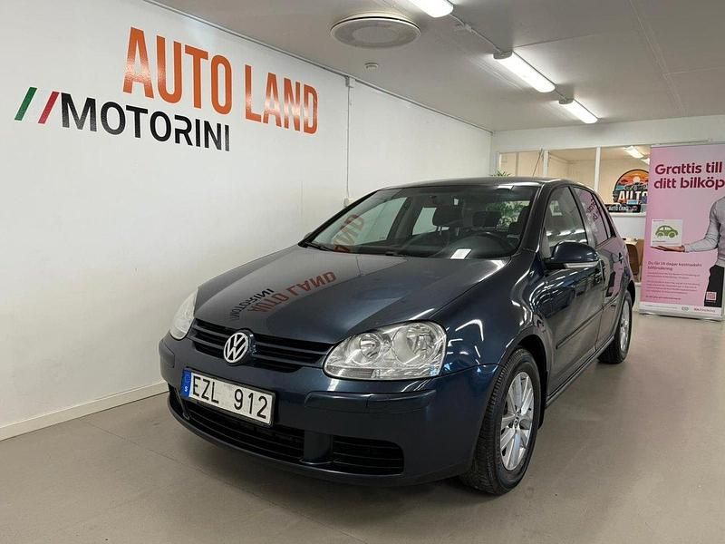 Mörkblå Begagnad 2007 VW Golf V Halvkombi | 34 900 kr (Marknadspris) - Bild 1/4