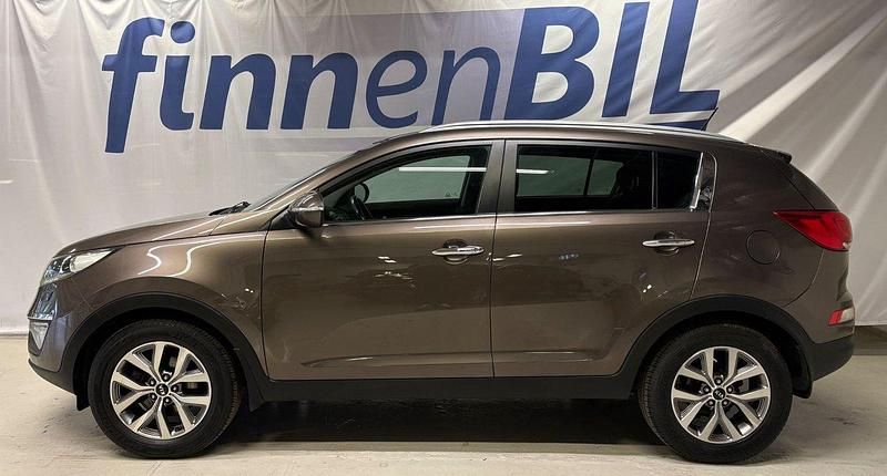 Brun Begagnad 2014 Kia Sportage Comfort SUV | 109 500 kr (Marknadspris) - Bild 1/4