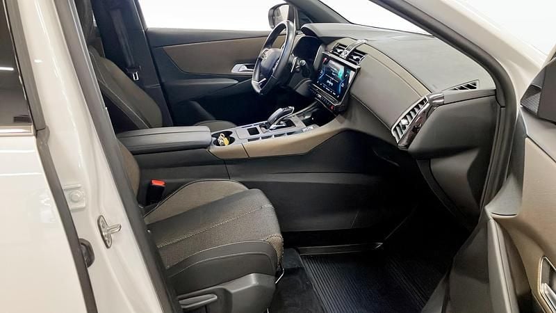 Begagnad DS Automobiles DS7 Crossback 181 HK (133 kW) 2022 Vit (white) SUV