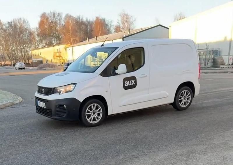 Vit Begagnad 2019 Peugeot Partner Minibuss | 134 000 kr (Bra pris) - Bild 1/1
