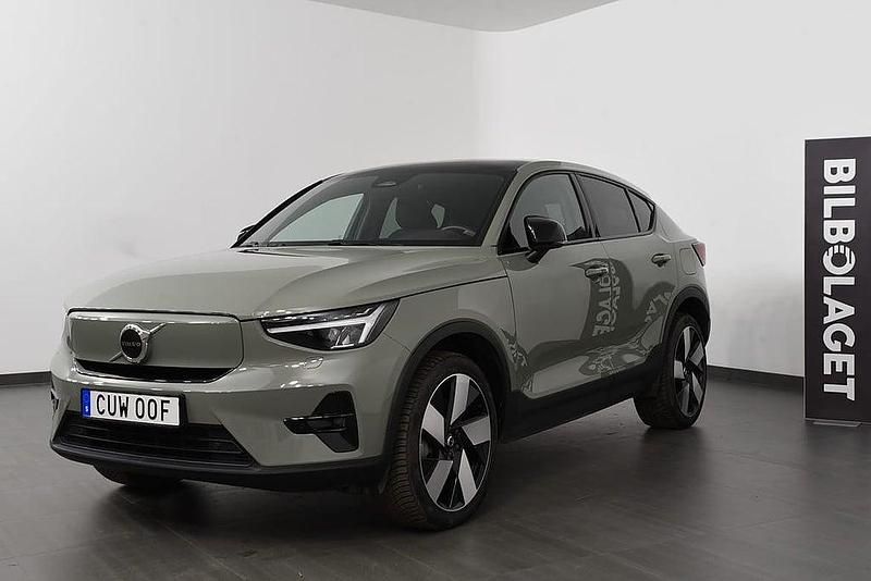 Grön Begagnad 2022 Volvo C40 Plus SUV | 369 800 kr (Marknadspris) - Bild 1/4
