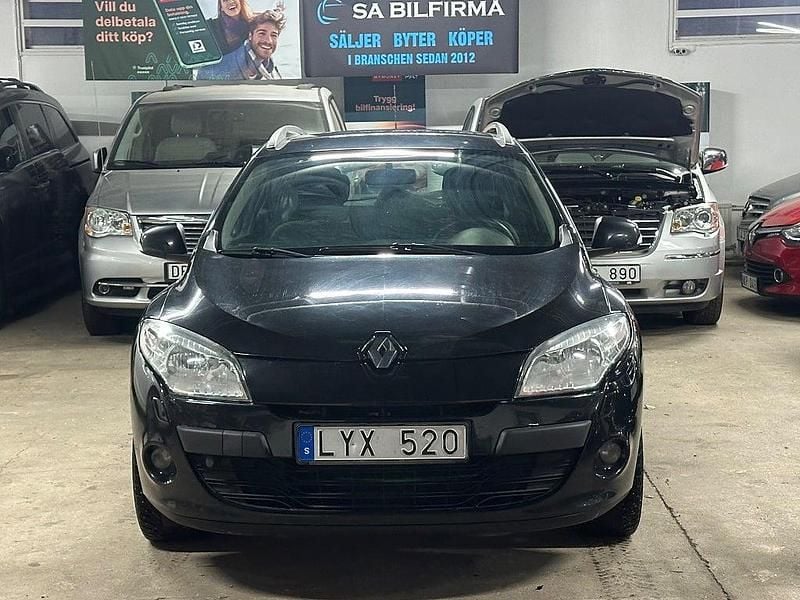 Svart Begagnad 2010 Renault Mégane GrandTour Kombi | 32 900 kr (Bra pris) - Bild 1/4