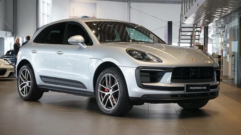 Silver Begagnad 2022 Porsche Macan S SUV | 669 000 kr (Superpris) - Bild 1/4