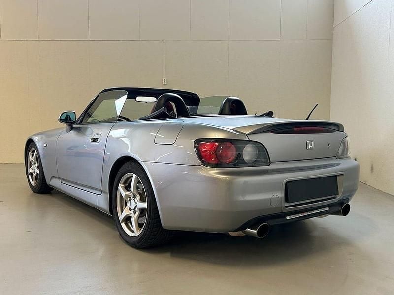 Begagnad Honda S 2000 S 241 HK (177 kW) 2001 Mörkgrå Cab