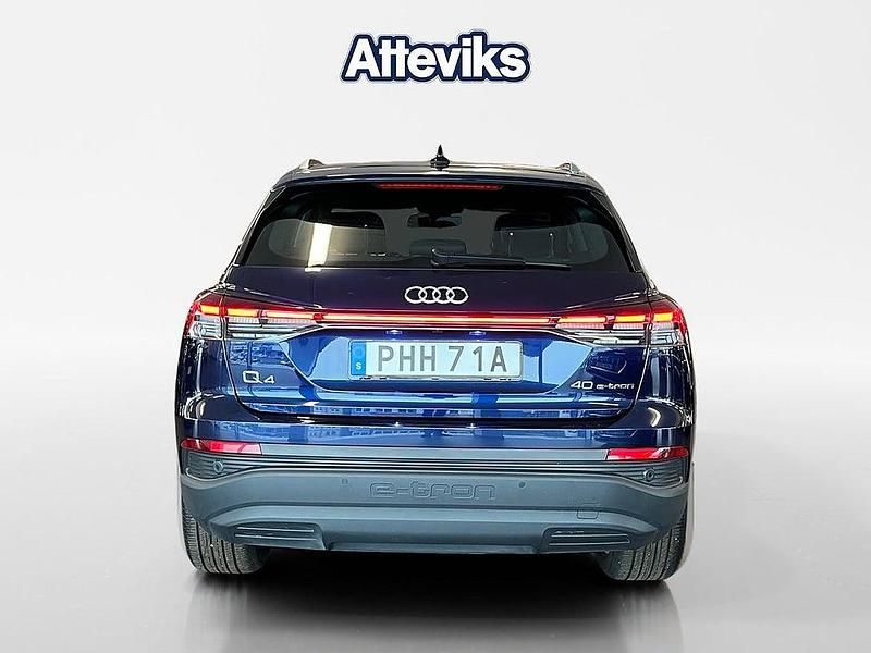 Begagnad Audi Q4 e-tron Proline 152 kW (207 HK) 2022 Blå SUV