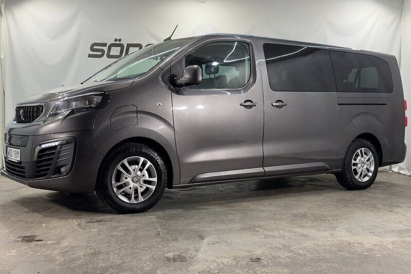 Grå Begagnad 2021 Peugeot e-Traveller Minibuss | 389 900 kr - Bild 1/4